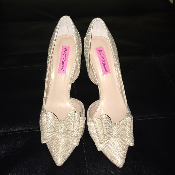 Betsey Johnson Shoes - Like new BETSEY  JOHNSON.